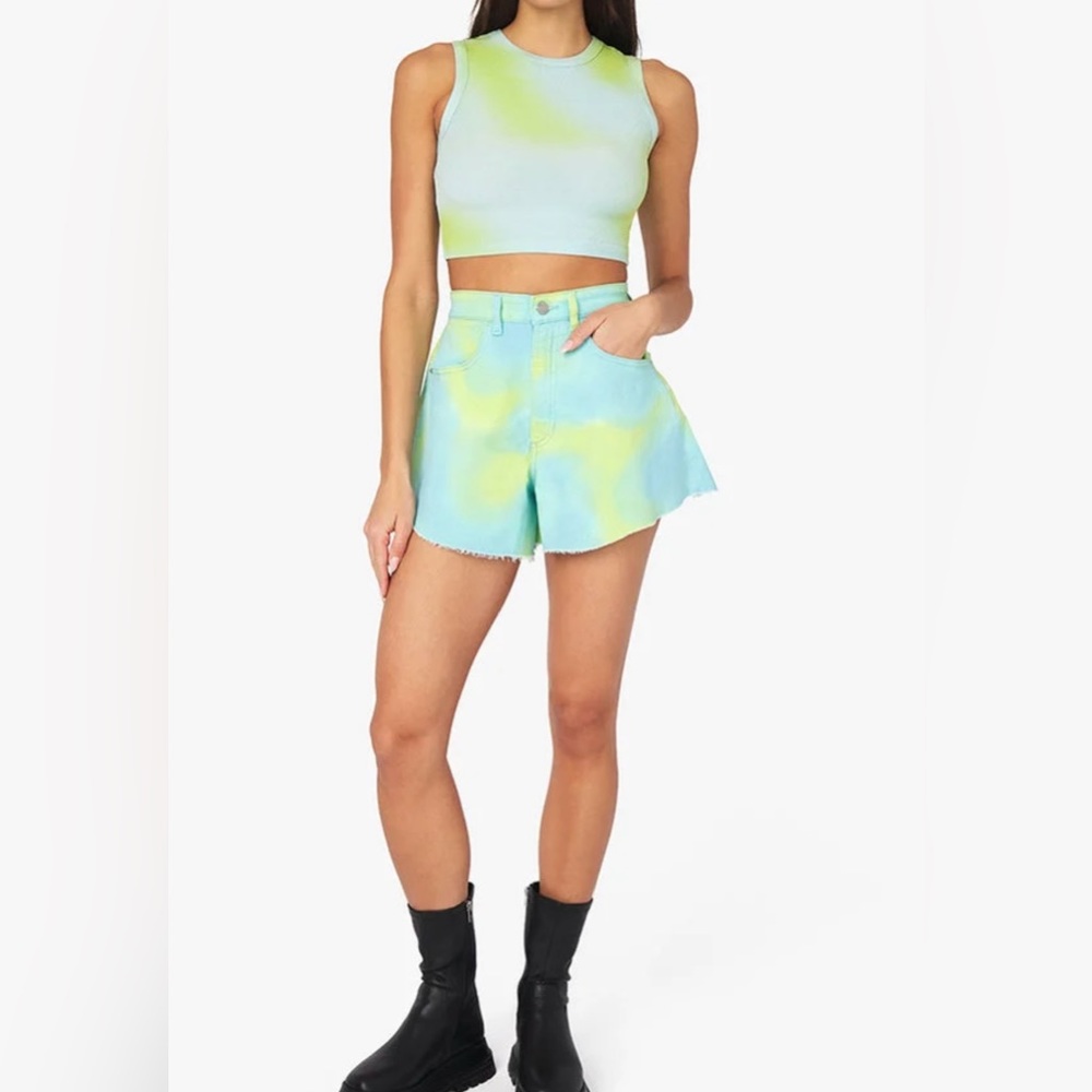 NWT WeWoreWhat Flare Bell Short - size: 25
